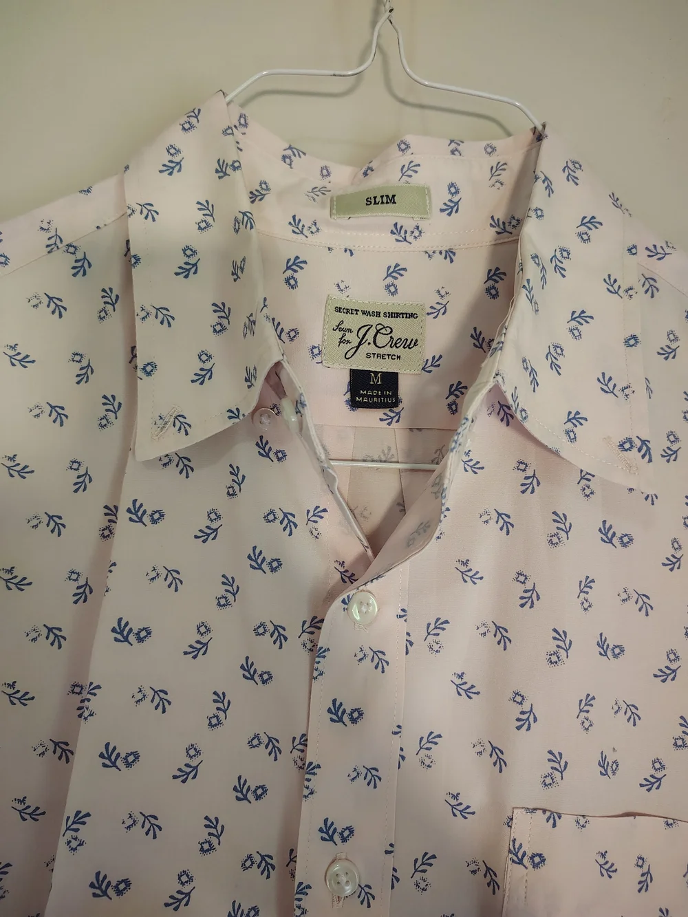 JCREW Men's Pale Pink Button-Up Shirt with Navy Floral Print Medium Slim Fit
